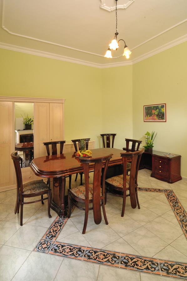 בודפשט Baross City Apartments מראה חיצוני תמונה
